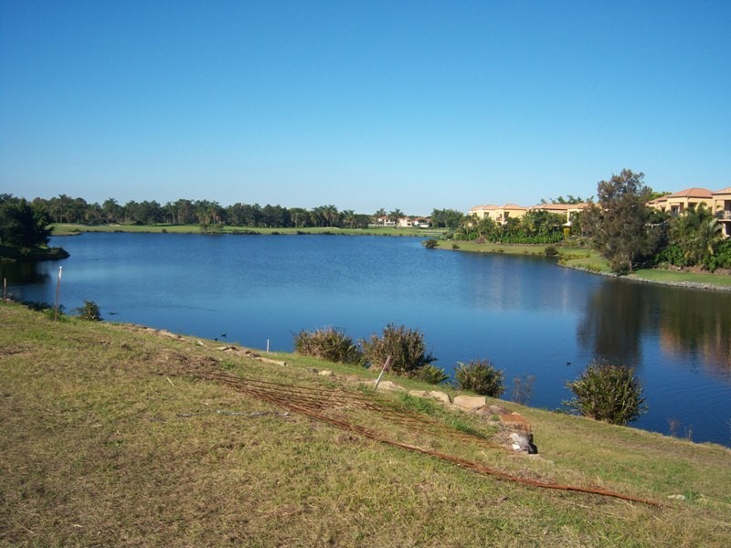 4/145 Palm Meadows Drive, Carrara QLD 4211