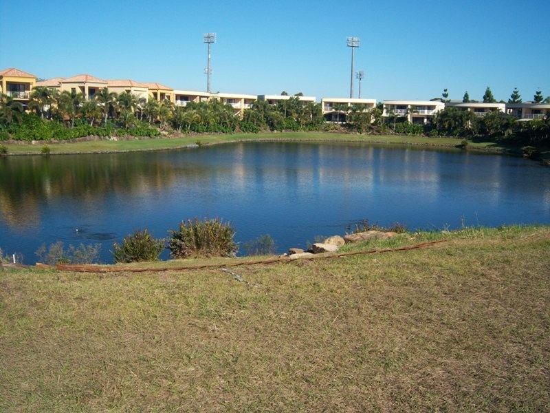 4/145 Palm Meadows Drive, Carrara QLD 4211