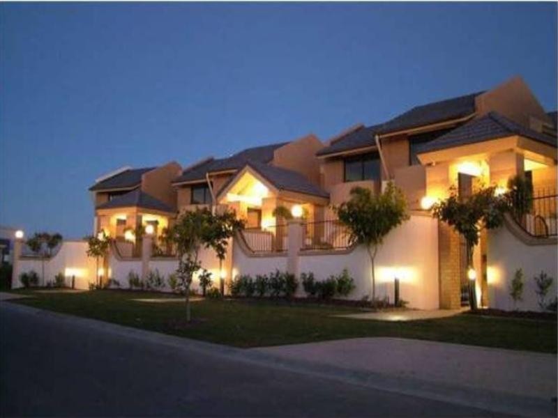 3/27 Ranier Crescent, Varsity Lakes QLD 4227