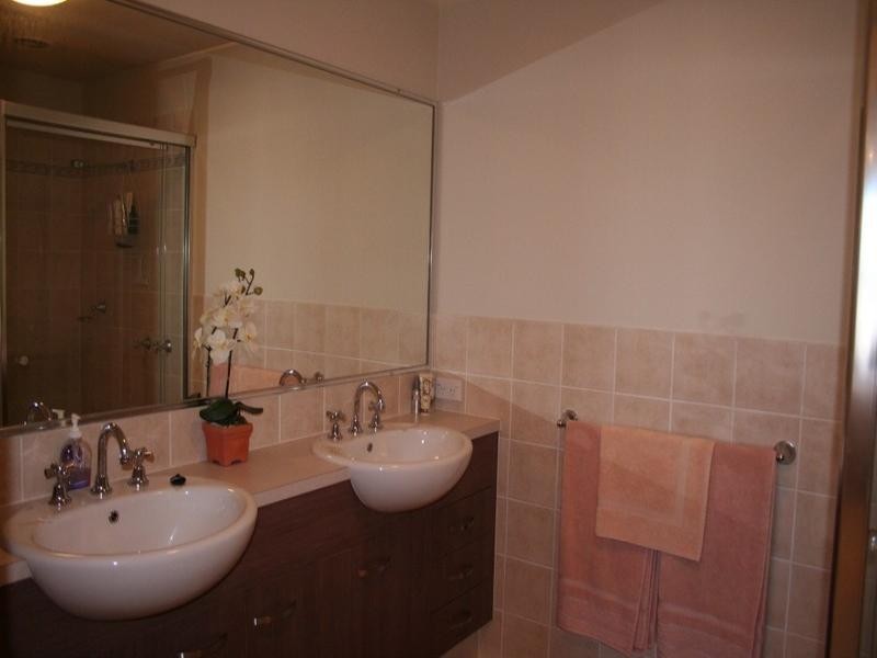 3/27 Ranier Crescent, Varsity Lakes QLD 4227