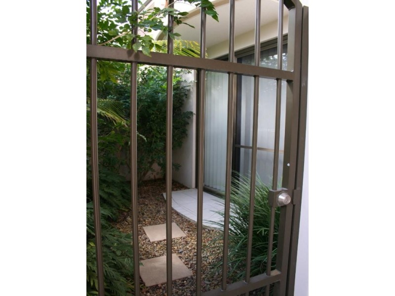 3/27 Ranier Crescent, Varsity Lakes QLD 4227