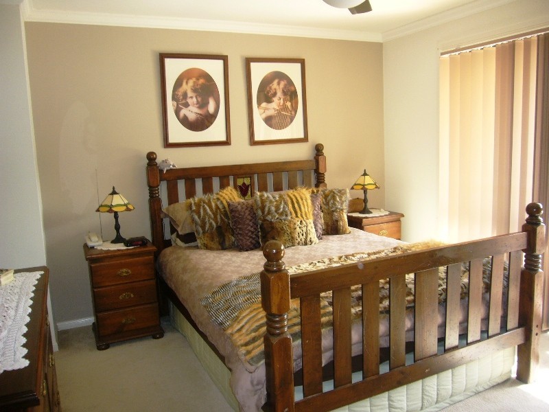 Clear Island Waters QLD 4226