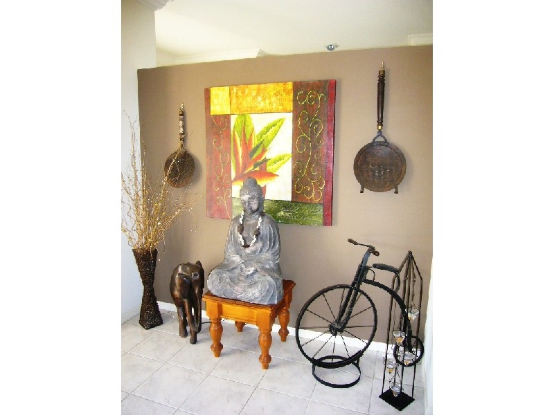 Clear Island Waters QLD 4226