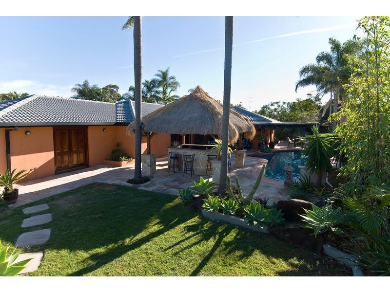 3 Rumrunner Street, Mermaid Waters QLD 4218