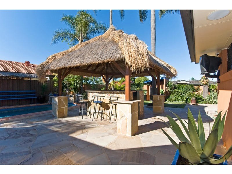 3 Rumrunner Street, Mermaid Waters QLD 4218