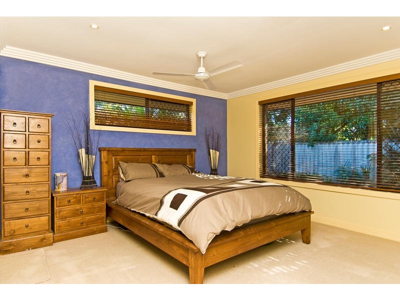 3 Rumrunner Street, Mermaid Waters QLD 4218