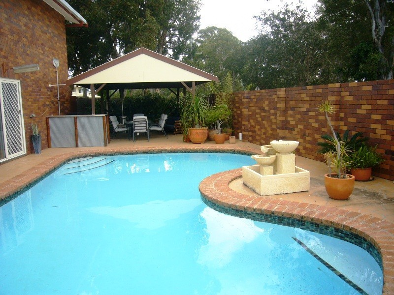 112 Albion Avenue, Miami QLD 4220