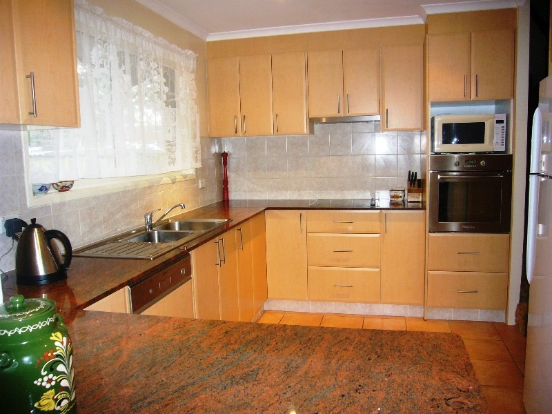 112 Albion Avenue, Miami QLD 4220