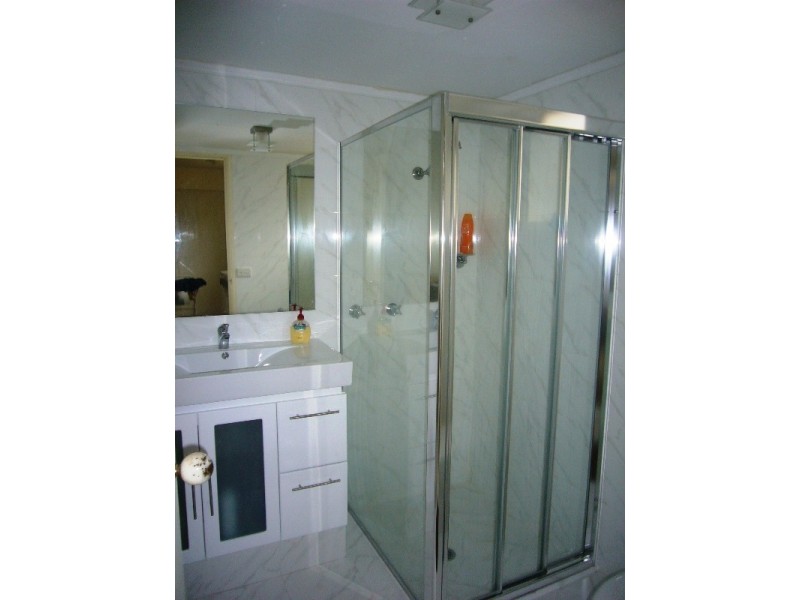 112 Albion Avenue, Miami QLD 4220