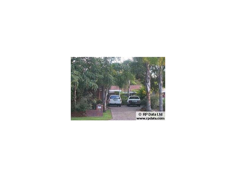 8 Garvie Place, Highland Park QLD 4211