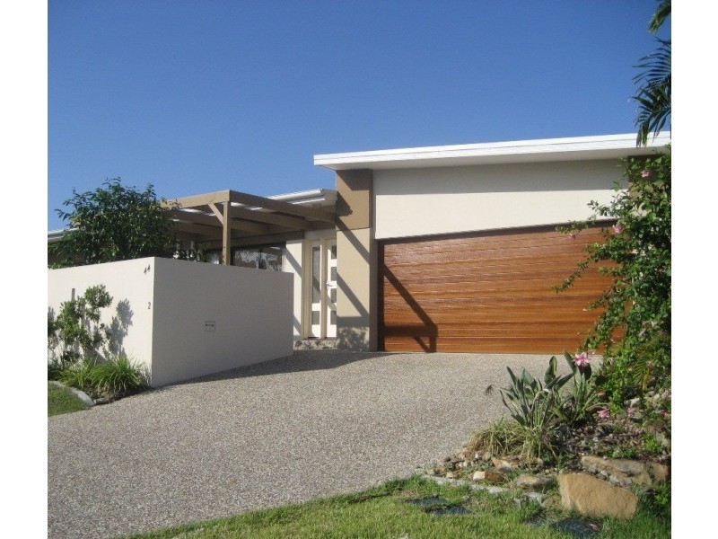 2/44 Heights Drive, Robina QLD 4226