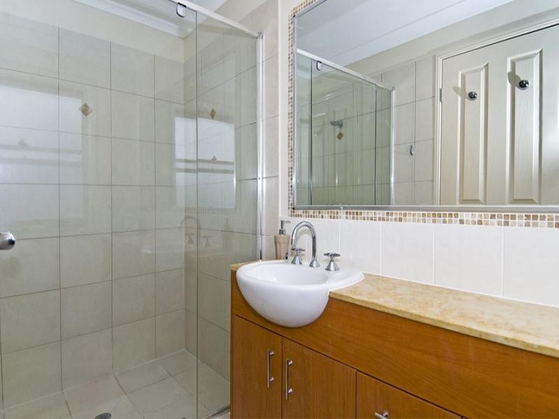 1/3 Winton Terrace, Varsity Lakes QLD 4227