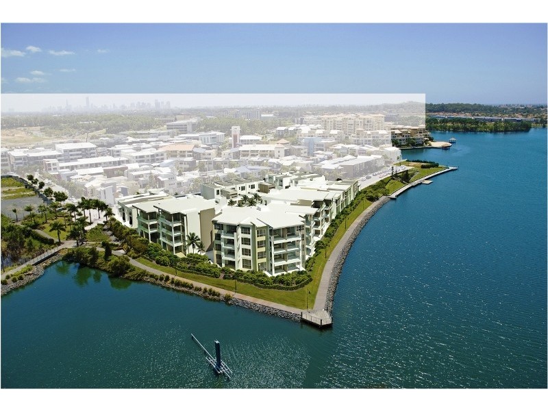 Cnr Moores Cres and Watts Avenue, Varsity Lakes QLD 4227