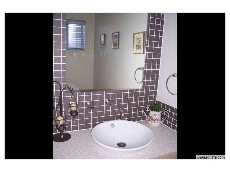 16 ROYAL WOODS Drive, Robina QLD 4226