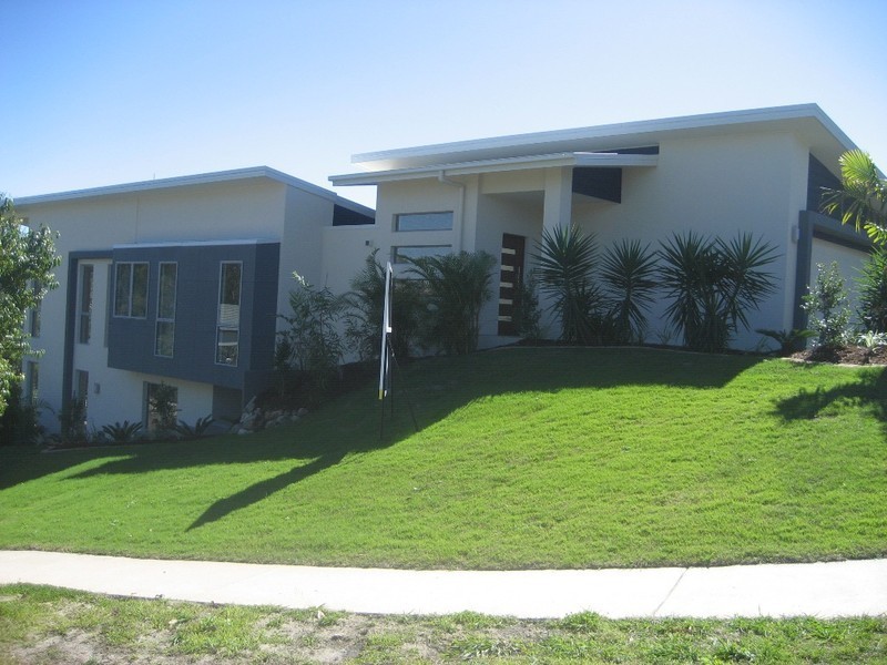 2 Lyra Court, Robina QLD 4226