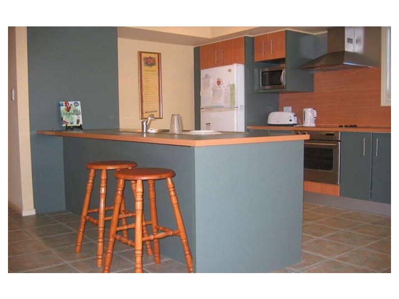 1/4 Comore Drive, Varsity Lakes QLD 4227