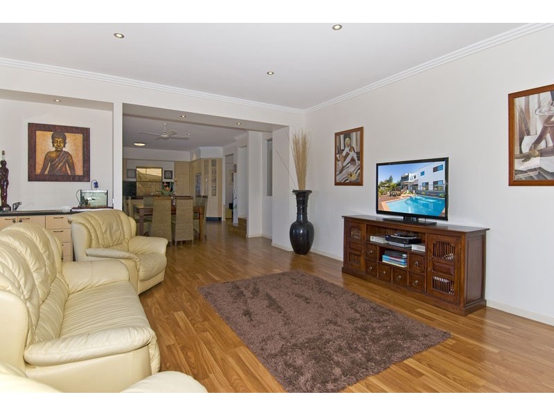 27 Tullamarine Drive, Robina QLD 4226