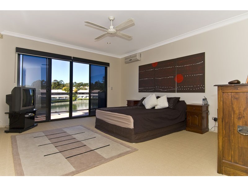 27 Tullamarine Drive, Robina QLD 4226