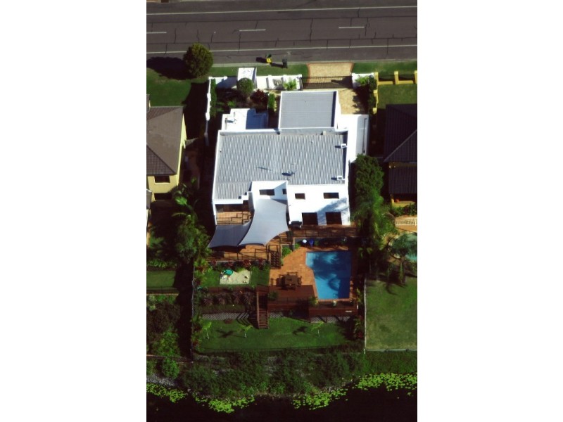 27 Tullamarine Drive, Robina QLD 4226