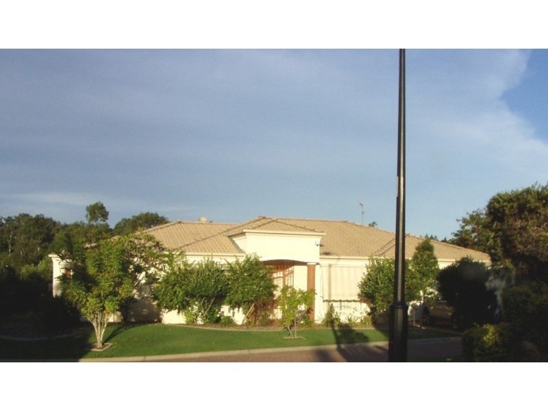 2 Millswood Close, Robina QLD 4226