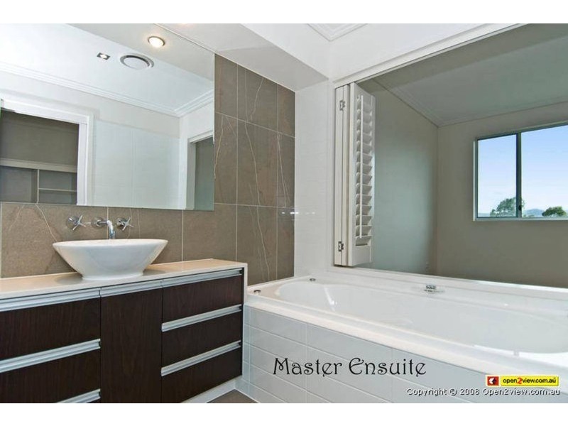 Varsity Lakes QLD 4227