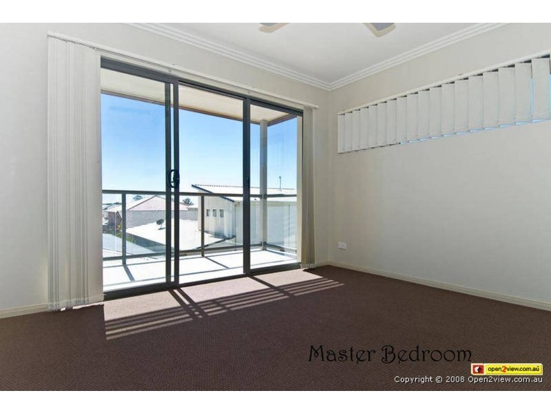 3/18 Menton Avenue, Varsity Lakes QLD 4227