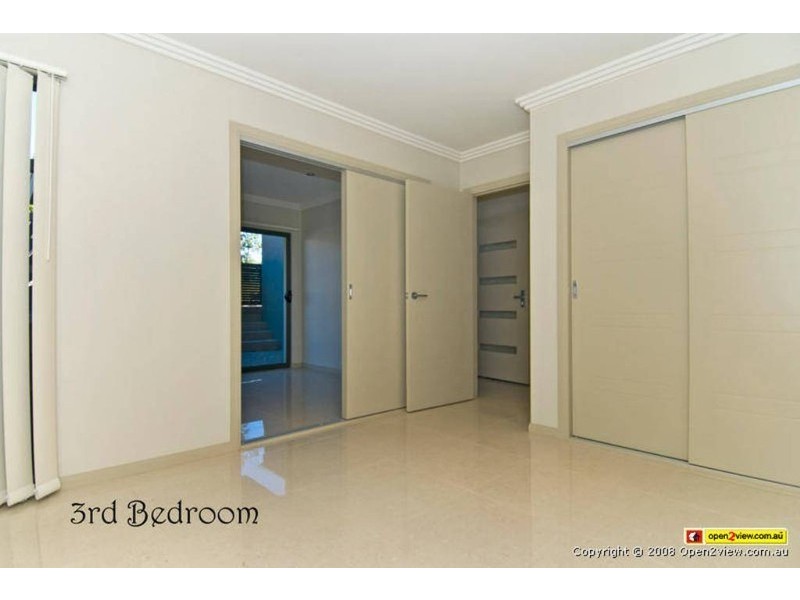 3/18 Menton Avenue, Varsity Lakes QLD 4227