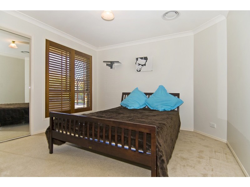 12 Bushlark Street, Varsity Lakes QLD 4227