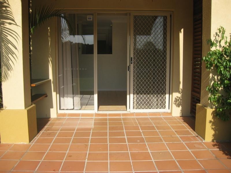 126/152 Palm Meadows Drive, Carrara QLD 4211