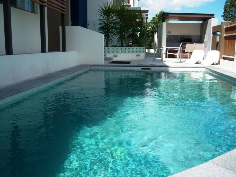 2/15 Laver Drive, Robina QLD 4226