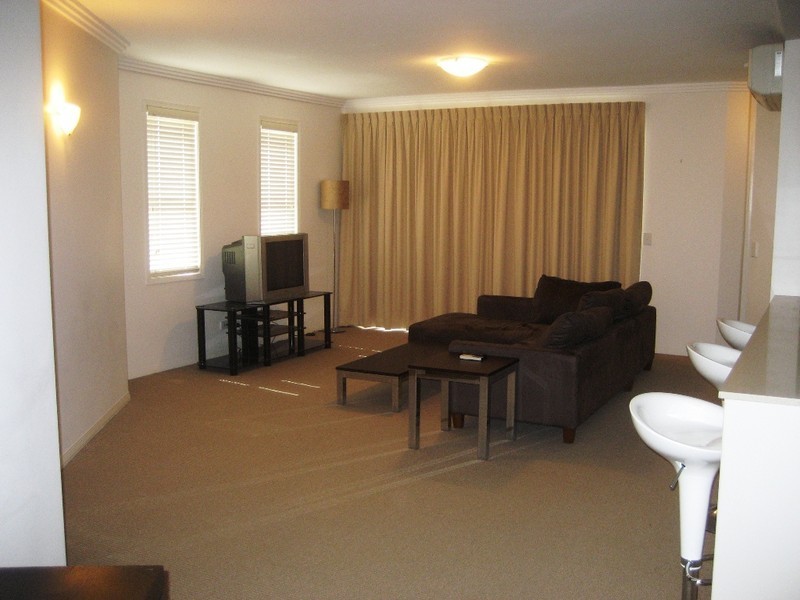 24 Market Square 201 Varsity Parade, Varsity Lakes QLD 4227