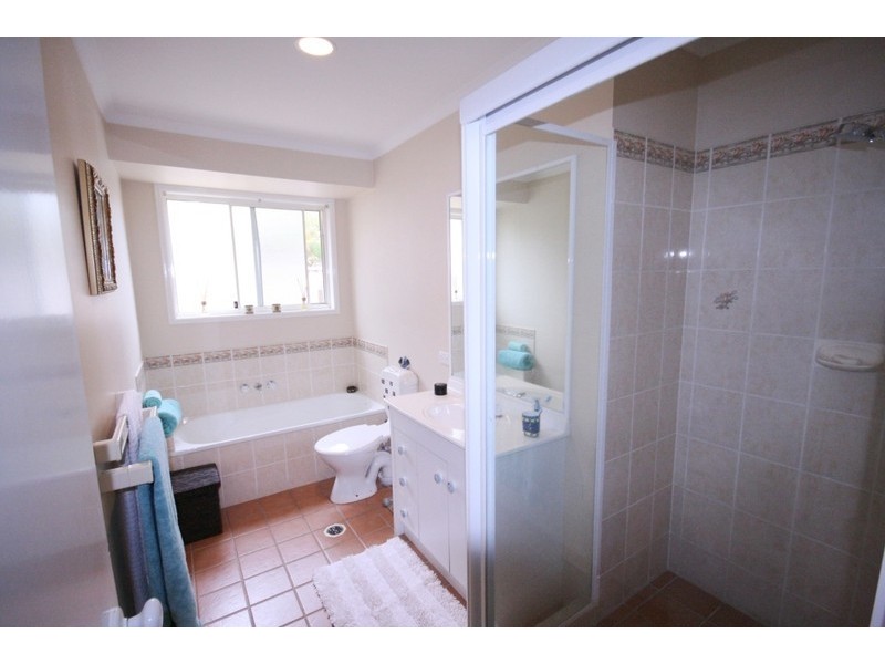 42 Merridown Drive, Merrimac QLD 4226