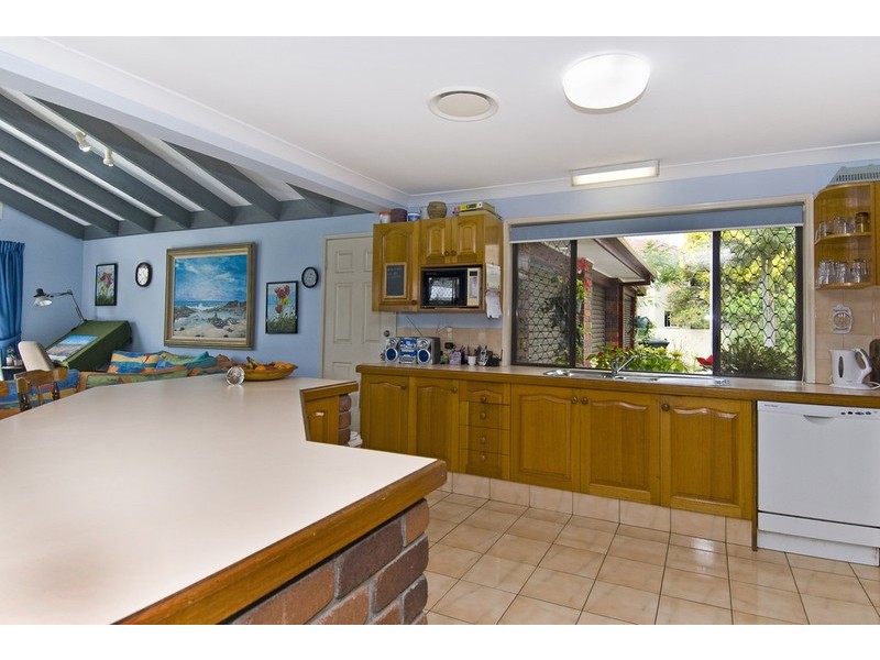 4 Rawle Court, Broadbeach Waters QLD 4218