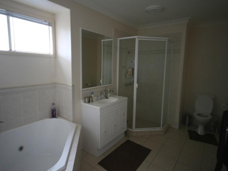 Varsity Lakes QLD 4227