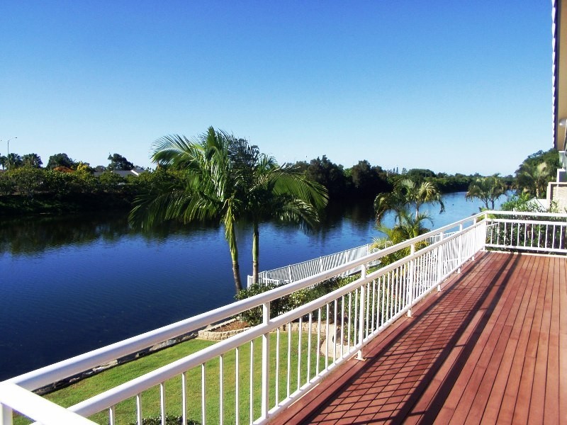 34 Emerton Cres, Robina  Qld  4226, Robina QLD 4226