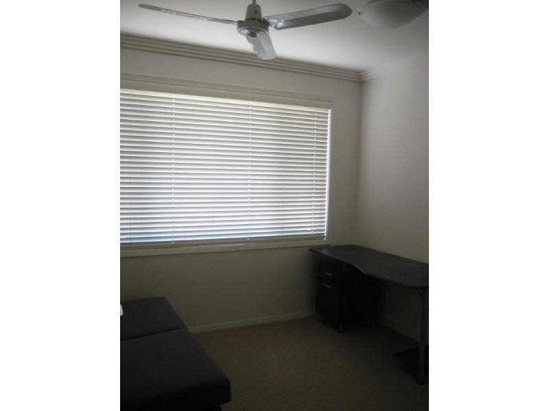 24 Market Square, 201 Varsity Parade, Varsity Lakes QLD 4227