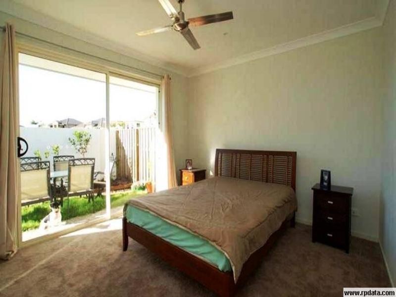 2/15 Aquarius Street, Reedy Creek QLD 4227