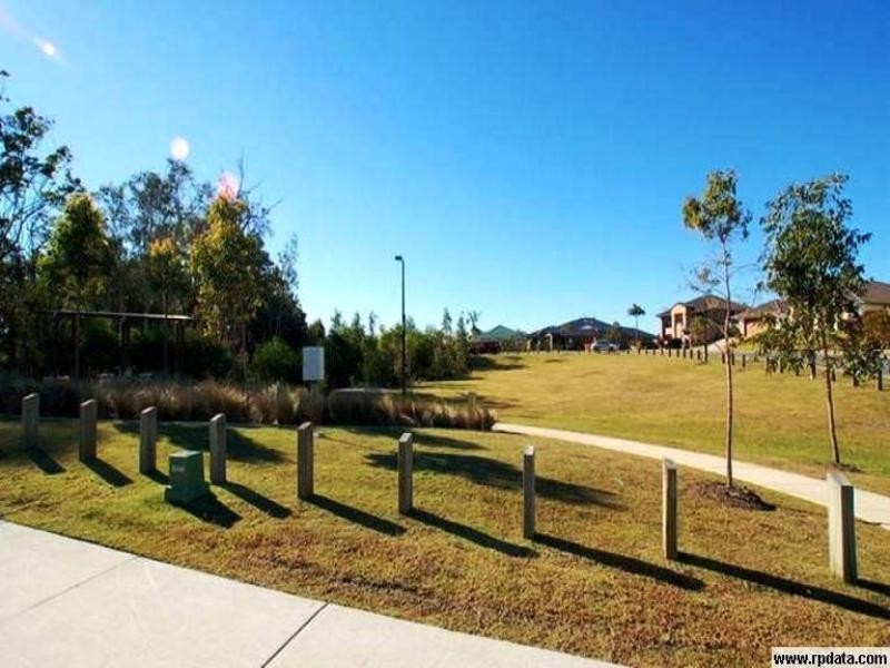 2/15 Aquarius Street, Reedy Creek QLD 4227