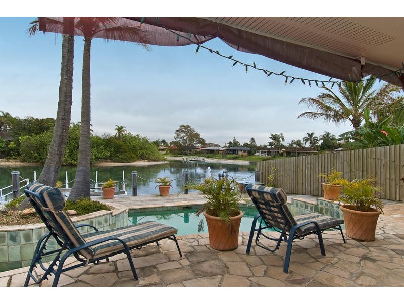 13 Savoy Drive, Broadbeach Waters QLD 4218