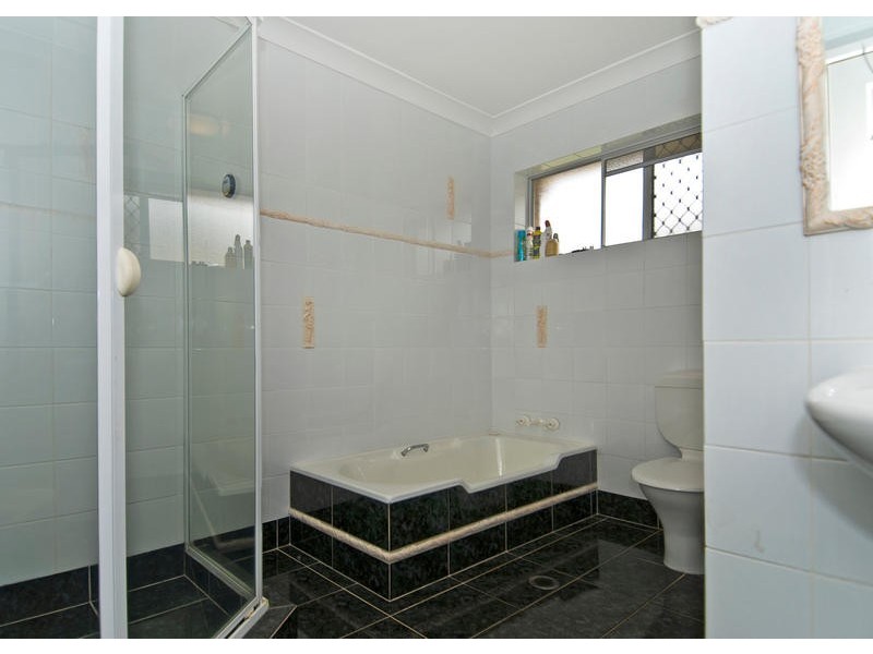 13 Savoy Drive, Broadbeach Waters QLD 4218