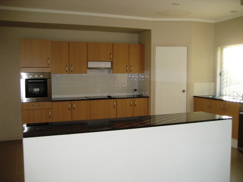 Varsity Lakes QLD 4227