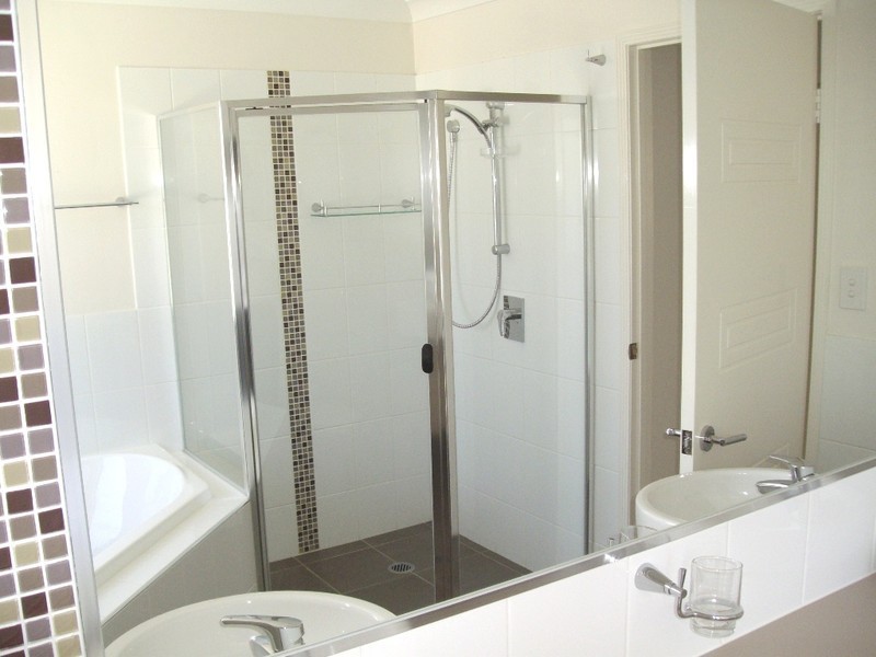 Varsity Lakes QLD 4227