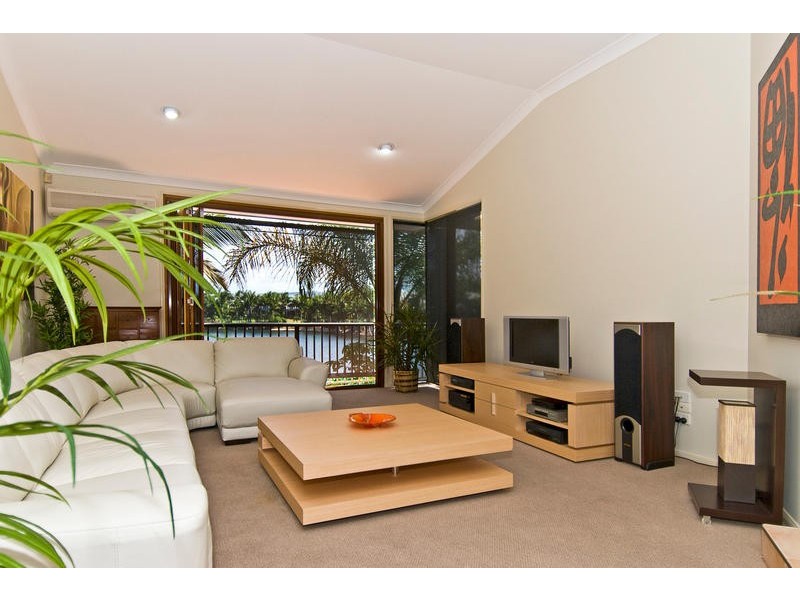 Clear Island Waters QLD 4226