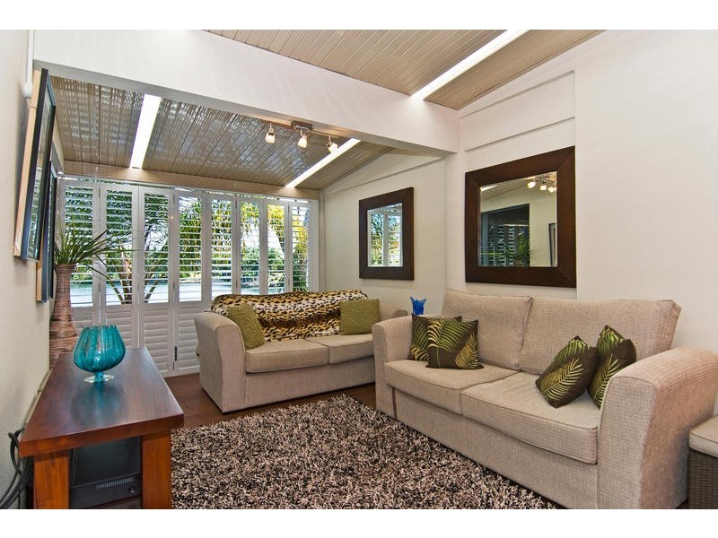 Clear Island Waters QLD 4226