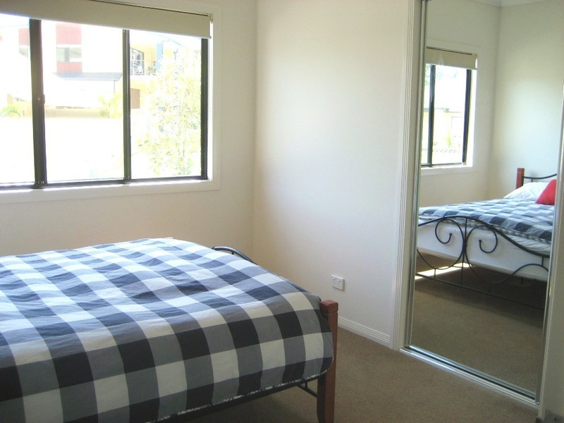 2/117 Bayswater Avenue, Varsity Lakes QLD 4227