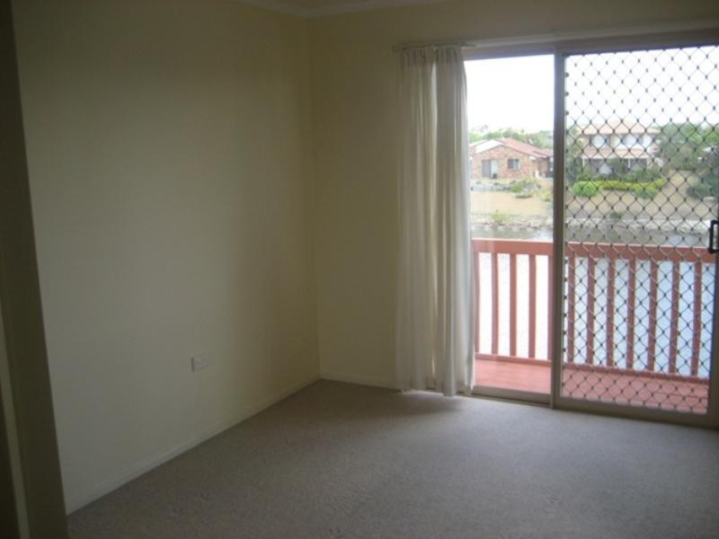 5/6 Lowood Court, Varsity Lakes QLD 4227