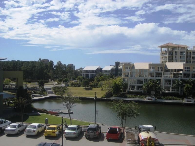 24/201 Market Square Varsity Parade, Varsity Lakes QLD 4227