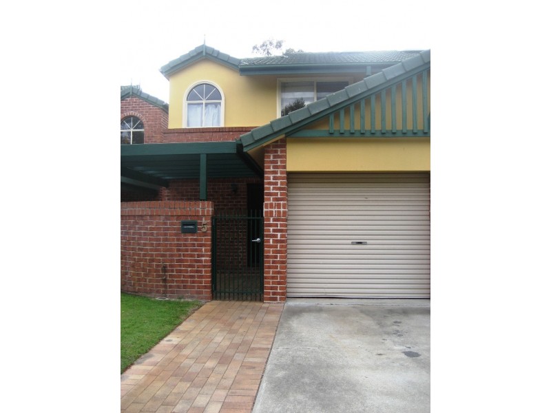 Clear Island Waters QLD 4226