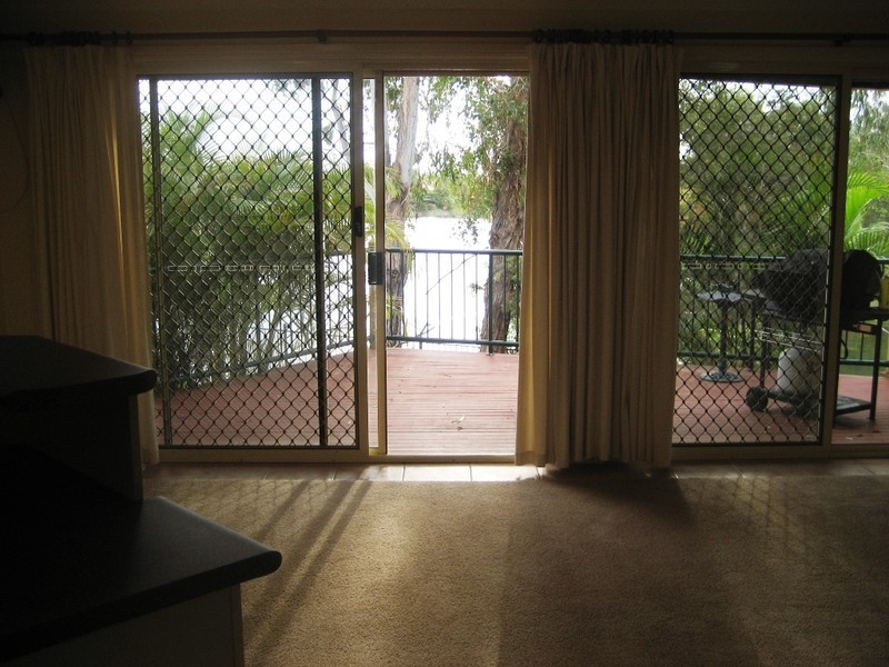 Clear Island Waters QLD 4226