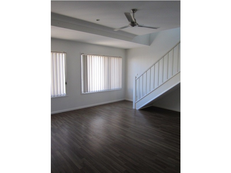 3/8 Alexandrina Drive, Varsity Lakes QLD 4227